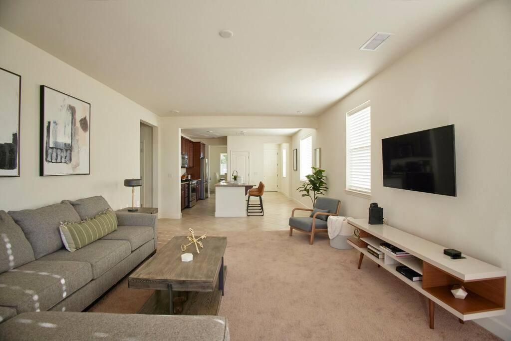New Upscale House, Tahoe 30-Min W/ Cal King Reno Exterior photo