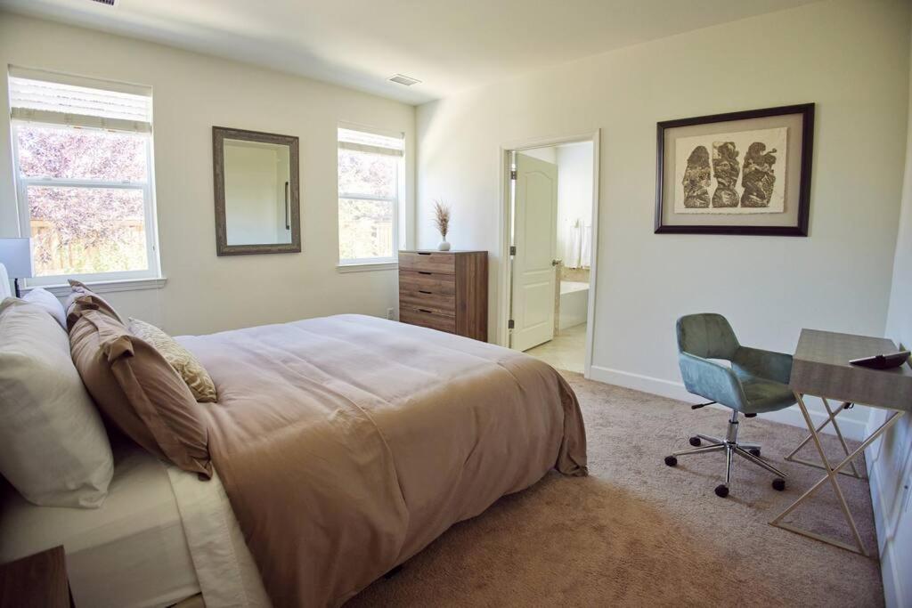 New Upscale House, Tahoe 30-Min W/ Cal King Reno Exterior photo
