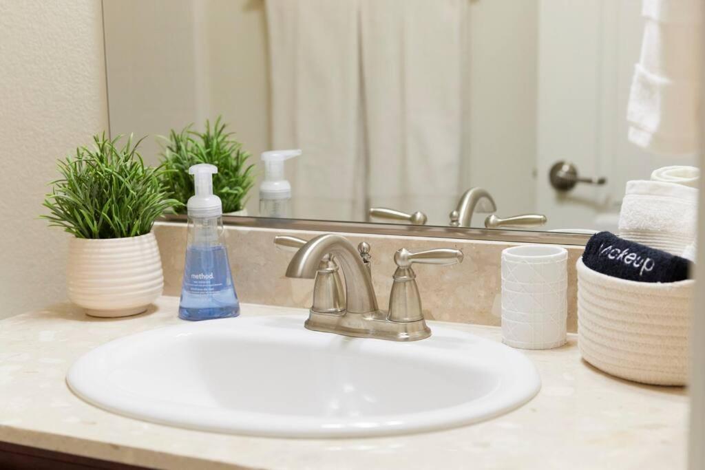 New Upscale House, Tahoe 30-Min W/ Cal King Reno Exterior photo