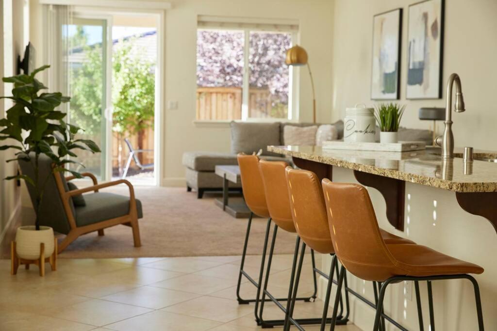 New Upscale House, Tahoe 30-Min W/ Cal King Reno Exterior photo