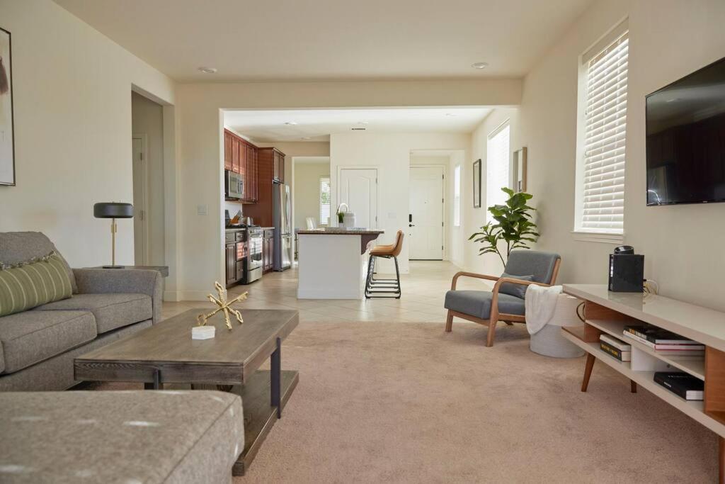 New Upscale House, Tahoe 30-Min W/ Cal King Reno Exterior photo