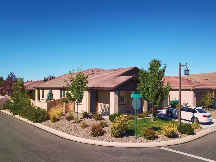 New Upscale House, Tahoe 30-Min W/ Cal King Reno Exterior photo